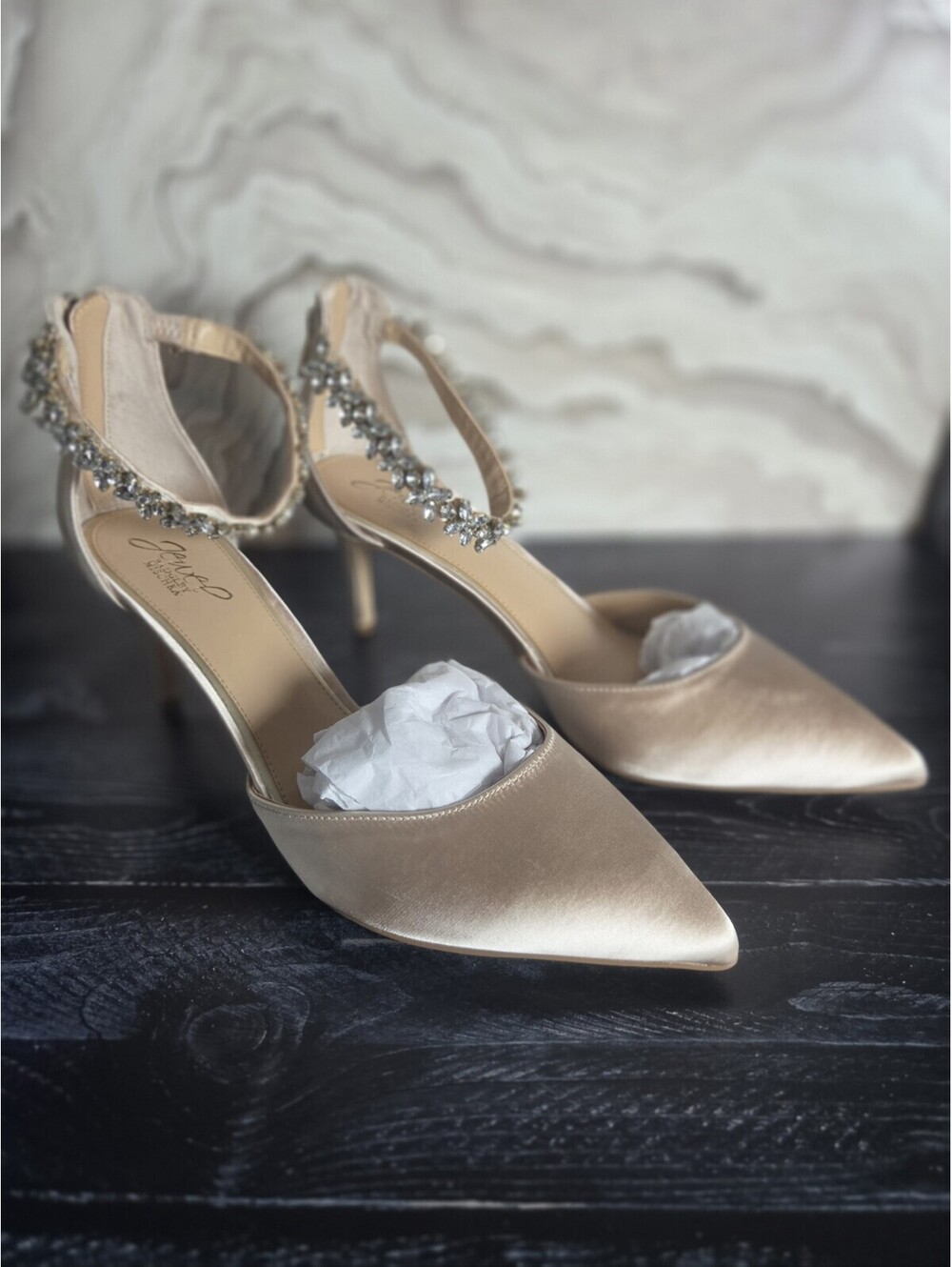 Jewel Badgley Mischka Champagne Satin Crystal Rhinestone Heels Size 12 NIB